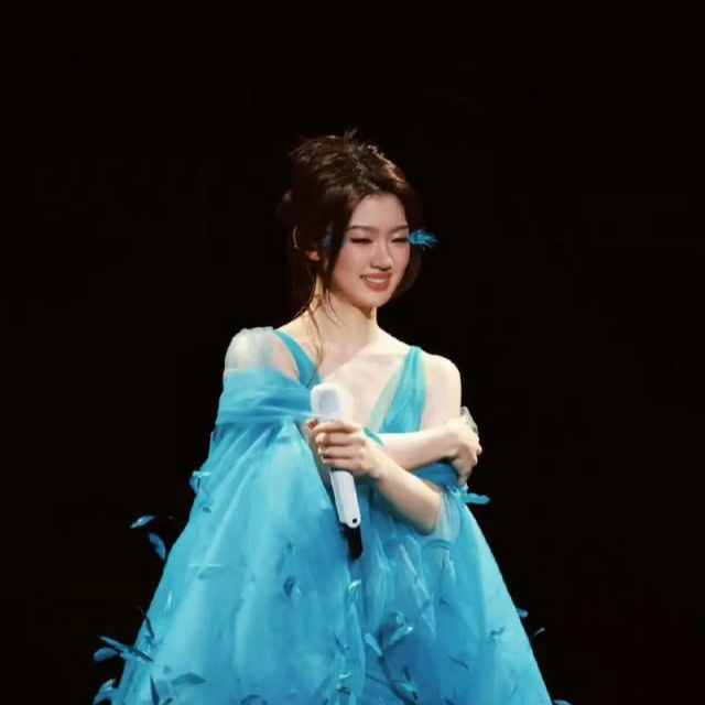 不值得（音樂綜藝《爆裂舞臺 第九期》專輯）單依純版